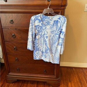 - Tommy Bahama big scoop neck, blue & white, 3/4 sleeve-length sweater.  S…